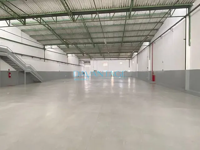 Galpão / Barracão com 1300m², para alugar, no bairro Jardim Califórnia em Barueri