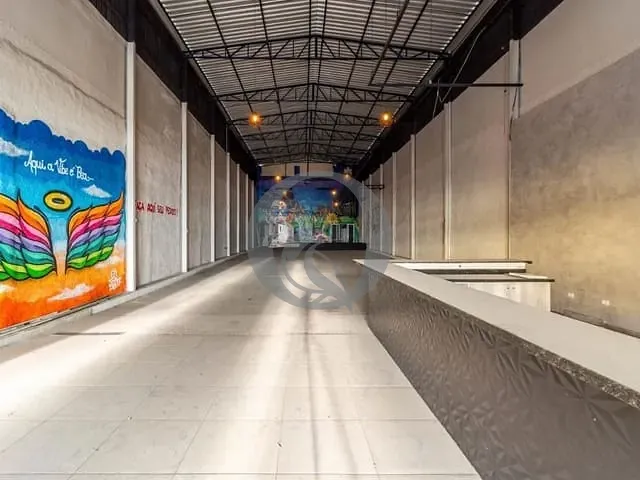 Galpão / Barracão à venda ou para alugar, no bairro Tatuapé em São Paulo