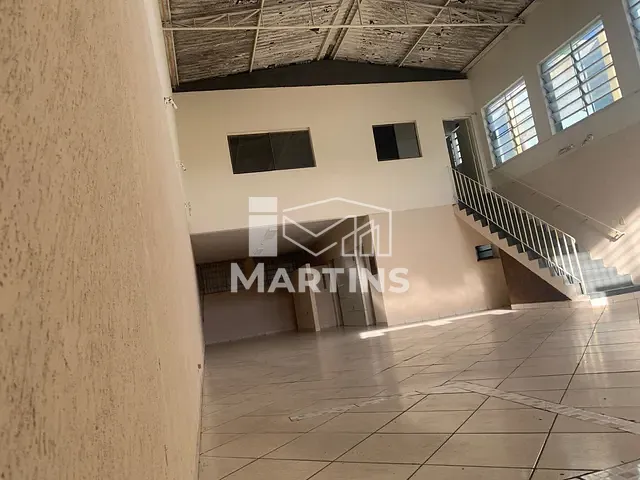 Galpão / Barracão para alugar, no bairro Pirajussara em São Paulo