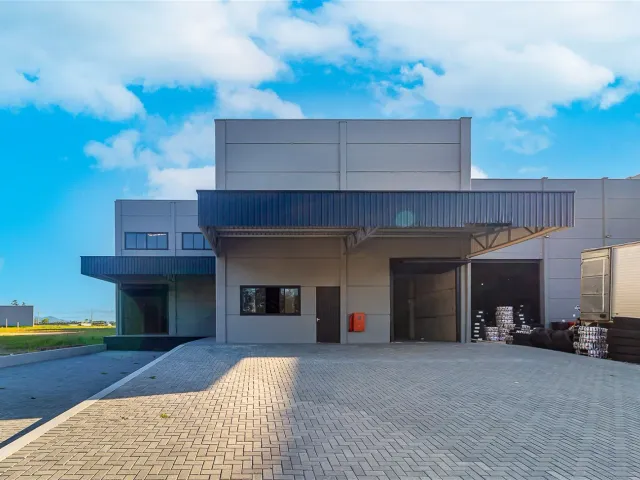Galpão / Barracão com 2086m², à venda, no bairro Sertão Santa Luzia em Porto Belo
