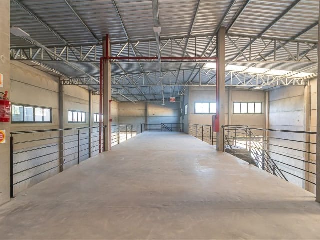 Galpão / Barracão com 2086m², à venda, no bairro Sertão Santa Luzia em Porto Belo