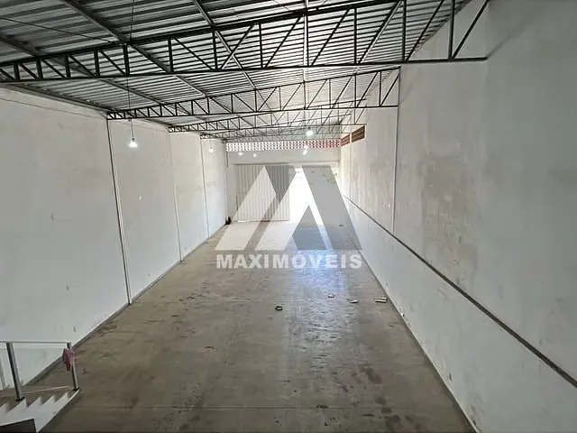 Galpão / Barracão para alugar, no bairro Bela Vista em Araçuaí
