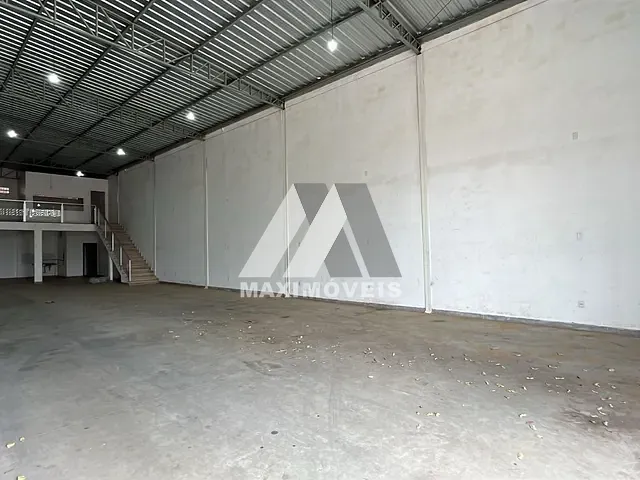 Galpão / Barracão para alugar, no bairro Bela Vista em Araçuaí