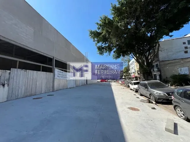 Galpão / Barracão com 84m², para alugar, no bairro Recreio dos Bandeirantes em Rio de Janeiro