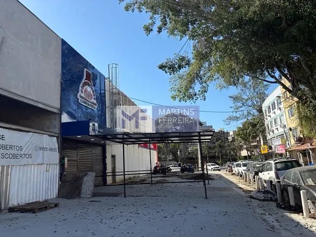 Galpão / Barracão com 84m², para alugar, no bairro Recreio dos Bandeirantes em Rio de Janeiro
