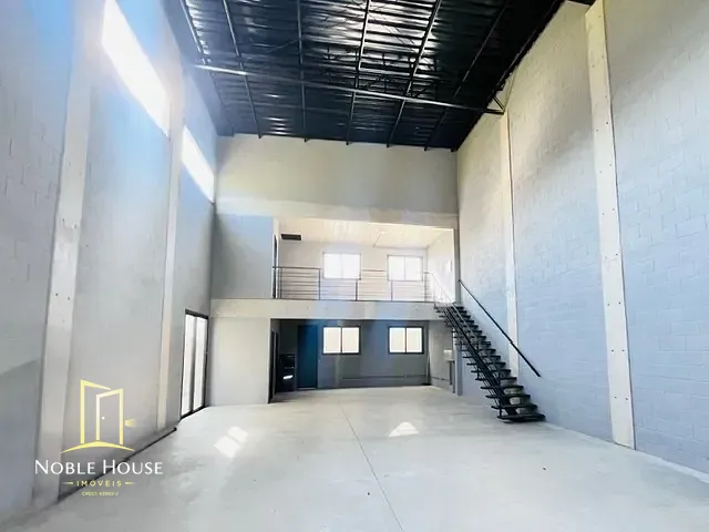 Galpão / Barracão com 250m², para alugar, no bairro Santa Claudina em Vinhedo