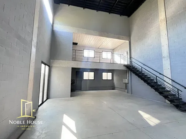 Galpão / Barracão com 250m², para alugar, no bairro Santa Claudina em Vinhedo