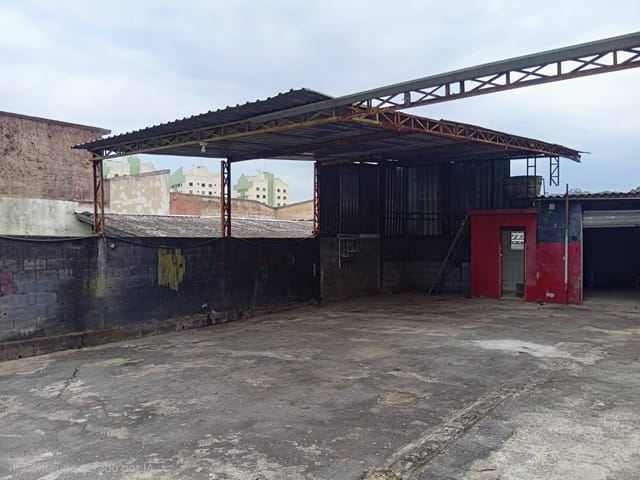 Galpão / Barracão com 128m², para alugar, no bairro Jardim Alfredo em São Paulo