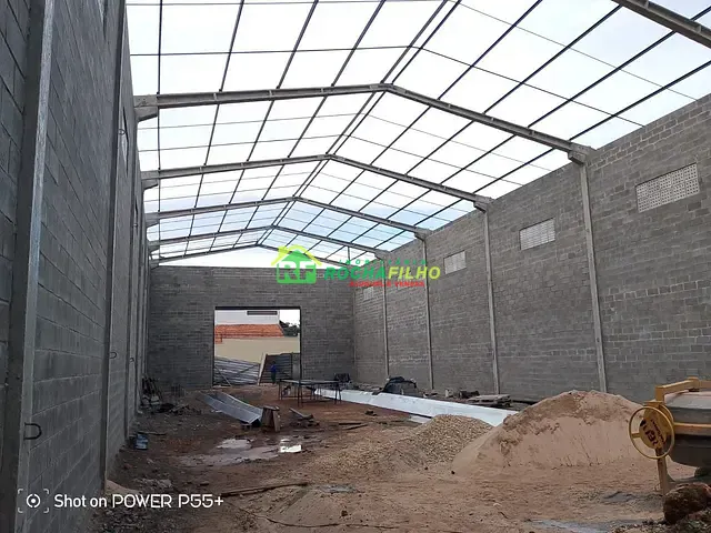 Galpão / Barracão com 750m², para alugar, no bairro Piçarreira em Teresina