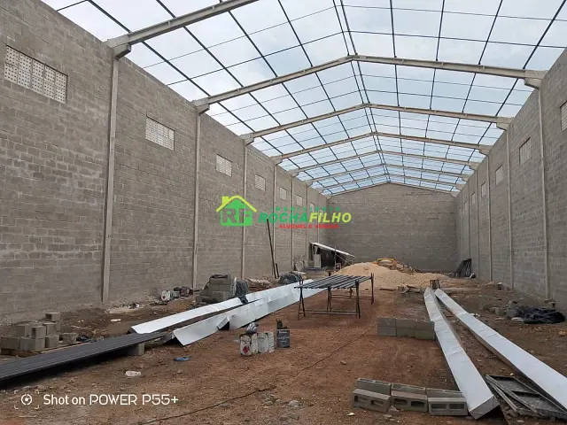 Galpão / Barracão com 750m², para alugar, no bairro Piçarreira em Teresina