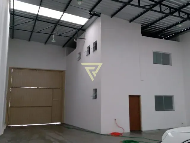 Galpão / Barracão com 600m², à venda ou para alugar, no bairro Jardim Zara em Ribeirão Preto