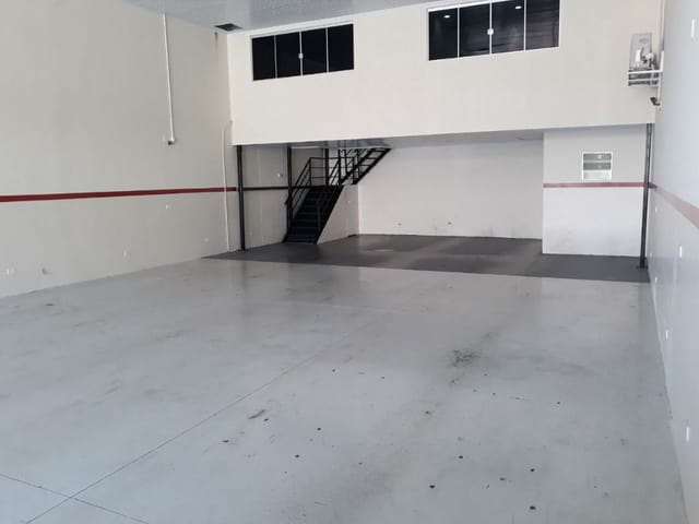 Foto do Galpão / Barracão - Galpão para alugar, 300 m² por R$ 7.000/mês - Jardim Ismênia - São José dos Campos/SP | RUSSI IMÓVEIS