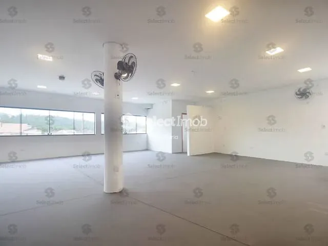 Galpão / Barracão com 250m², para alugar, no bairro Jardim Itapeva em Mauá