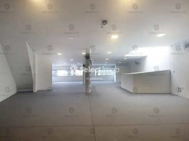 Galpão / Barracão com 250m², para alugar, no bairro Jardim Itapeva em Mauá