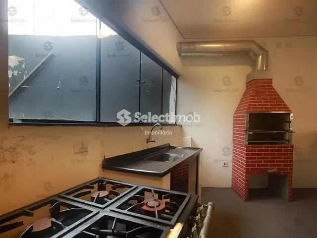 Galpão / Barracão com 250m², para alugar, no bairro Jardim Itapeva em Mauá