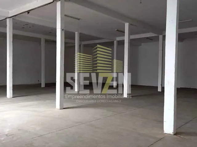 Galpão / Barracão com 450m², para alugar, no bairro Vila São João da Boa Vista em Bauru