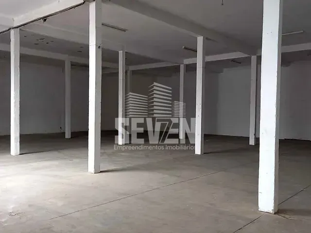 Galpão / Barracão com 450m², para alugar, no bairro Vila São João da Boa Vista em Bauru