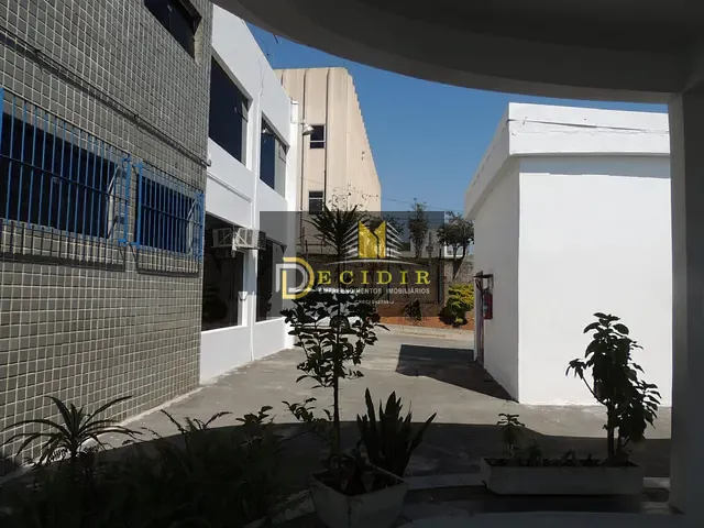 Galpão / Barracão com 4000m², para alugar, no bairro Parque São Lourenço em São Paulo