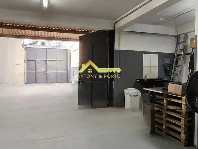 Galpão / Barracão com 750m², à venda, no bairro Vila das Bandeiras em Guarulhos