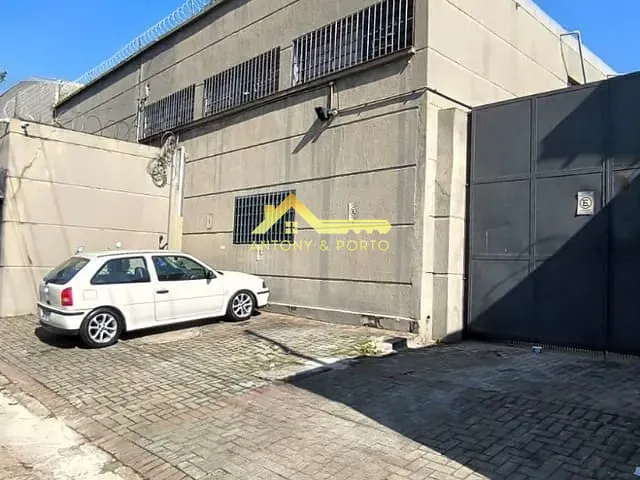 Galpão / Barracão com 750m², à venda, no bairro Vila das Bandeiras em Guarulhos