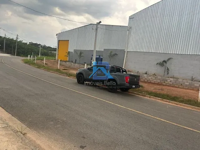Galpão / Barracão com 2500m², para alugar, no bairro Bairro da Ponte em Itatiba