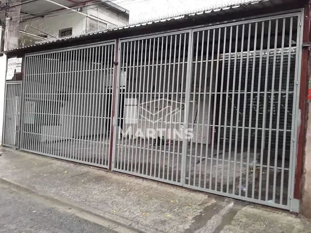 Galpão / Barracão com 250m², à venda ou para alugar, no bairro Jardim Bom Refúgio em São Paulo