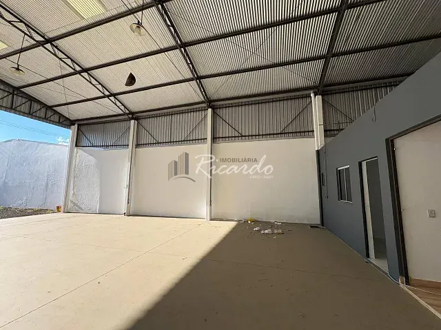 Galpão / Barracão com 525m², para alugar, no bairro Parque Industrial I em Arapongas