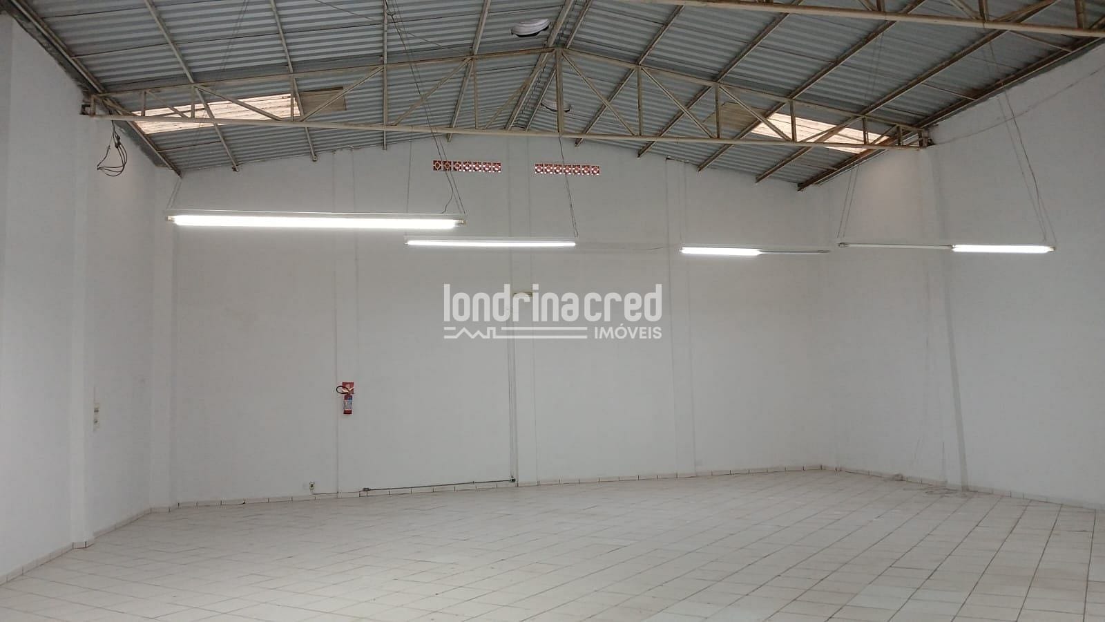 Depósito-Galpão, 304 m² - Foto 2