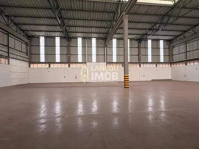Galpão / Barracão com 4868m², para alugar, no bairro Aeroporto em Jundiaí