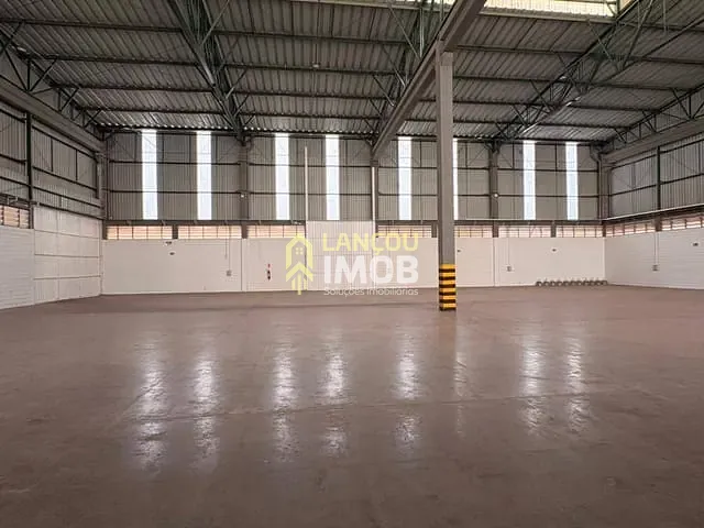 Galpão / Barracão com 4868m², para alugar, no bairro Aeroporto em Jundiaí