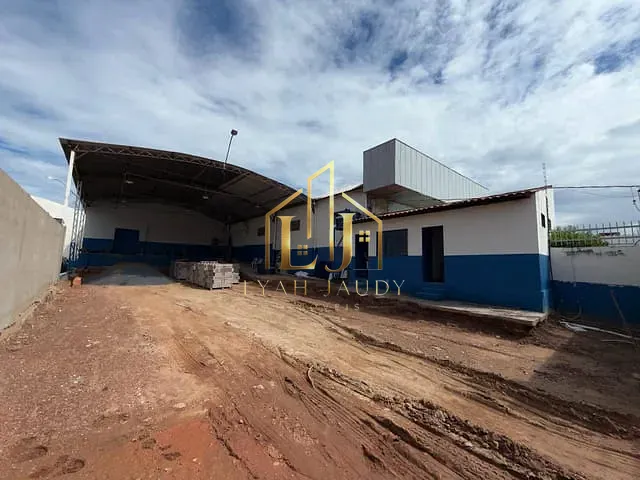 Galpão / Barracão com 660m², para alugar, no bairro Pico do Amor em Cuiabá