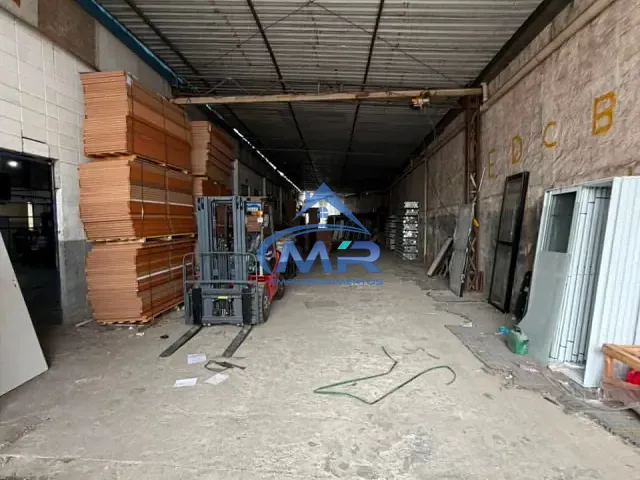 Galpão / Barracão com 2100m², para alugar, no bairro Jardim Modelo em São Paulo