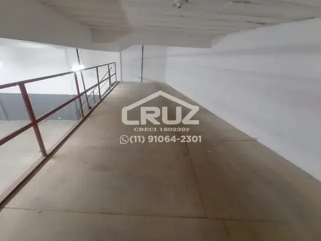 Galpão / Barracão com 627m² 1 quarto e 4 banheiros, para alugar, no bairro Vera Tereza em Caieiras