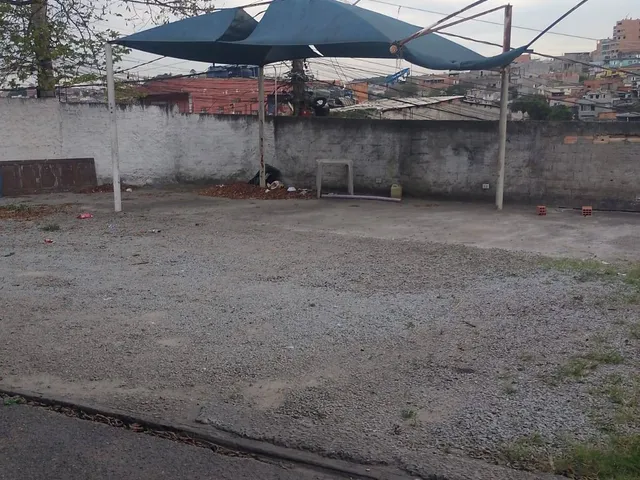 Galpão / Barracão com 352m², para alugar, no bairro Jardim Kagohara em São Paulo