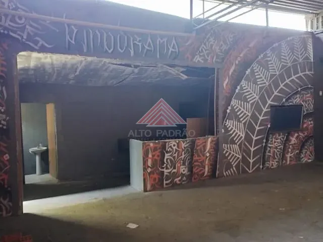 Galpão / Barracão com 150m², para alugar, no bairro Jardim Pilar em Mauá