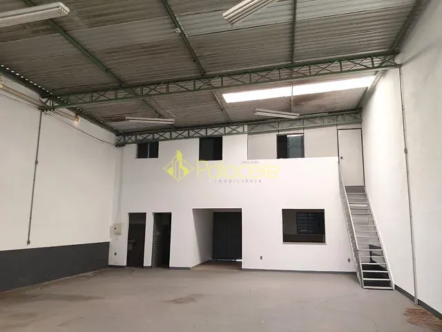 Galpão / Barracão para alugar, no bairro Residencial Comercial Cidade Vista Alegre em Pindamonhangaba