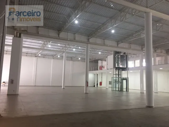 Galpão / Barracão com 2800m², para alugar, no bairro Penha de França em São Paulo