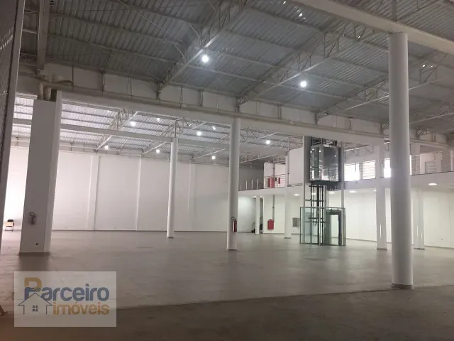 Galpão / Barracão com 2800m², para alugar, no bairro Penha de França em São Paulo