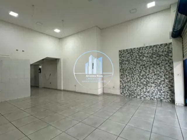 Galpão / Barracão com 100m², para alugar, no bairro Paraíso em Pouso Alegre