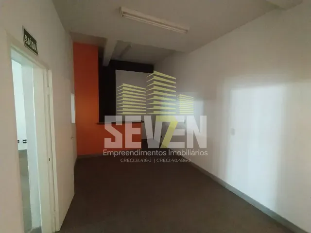 Galpão / Barracão com 300m², para alugar, no bairro Centro em Bauru
