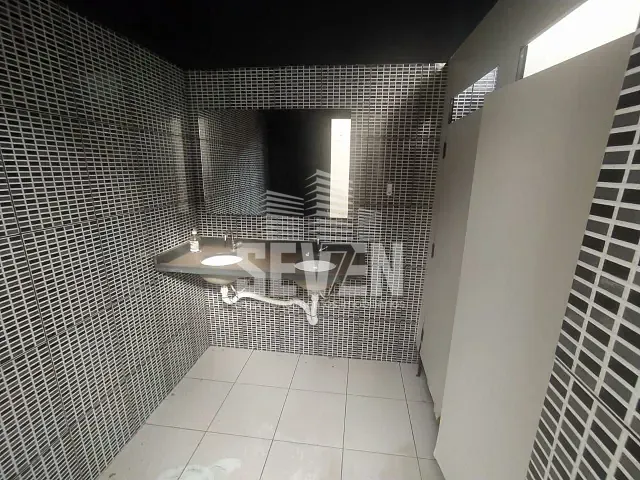 Galpão / Barracão com 300m², para alugar, no bairro Centro em Bauru