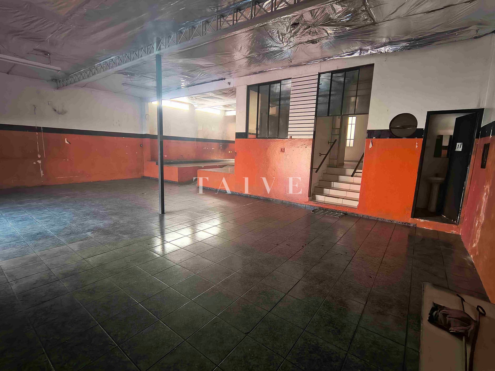 Depósito-Galpão-Armazém para alugar, 169m² - Foto 4