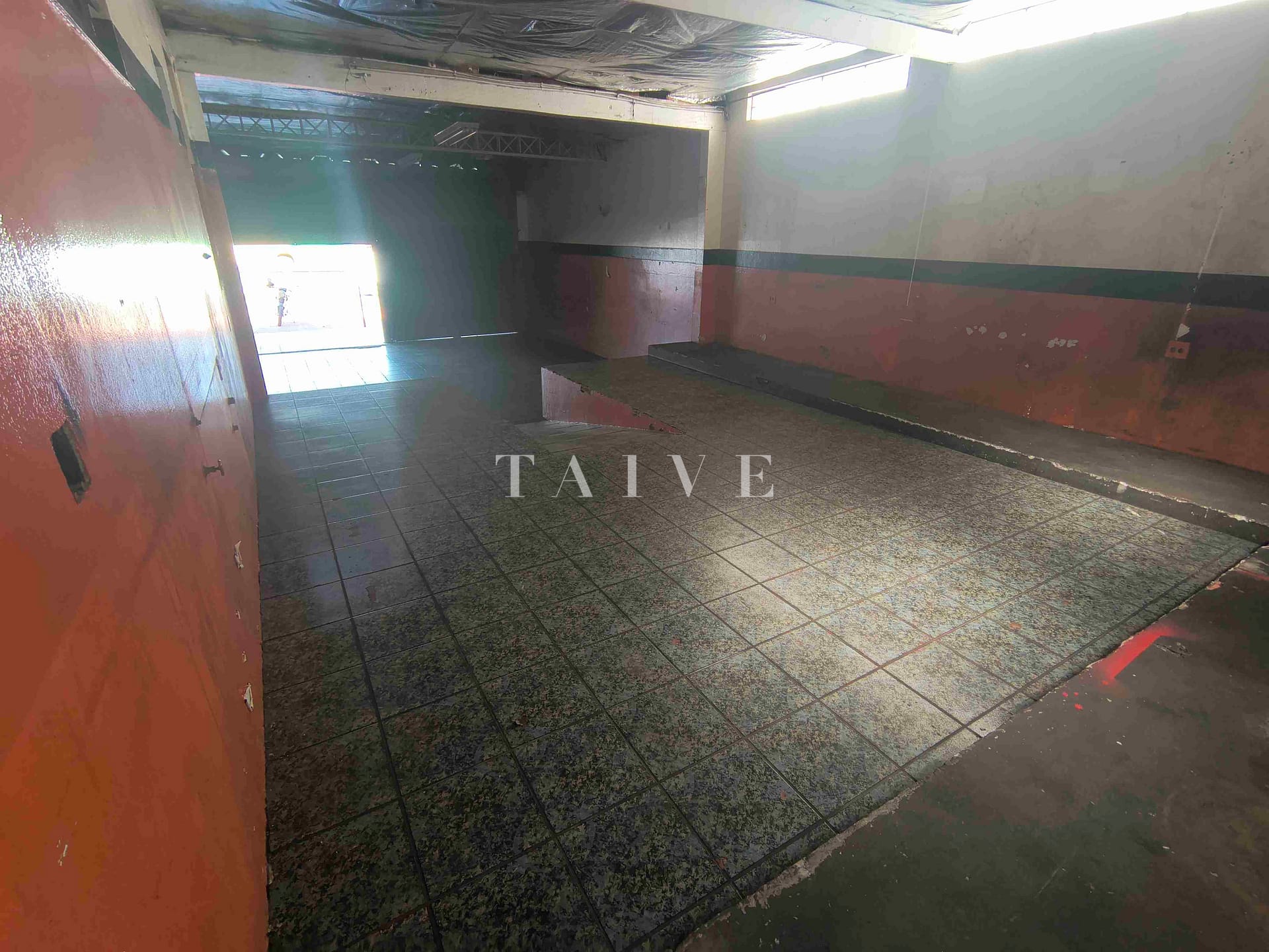 Depósito-Galpão-Armazém para alugar, 169m² - Foto 3