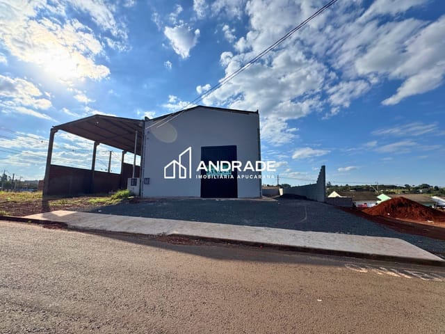 Galpão / Barracão com 364m², para alugar, no bairro Núcleo Habitacional Adriano Correia em Apucarana