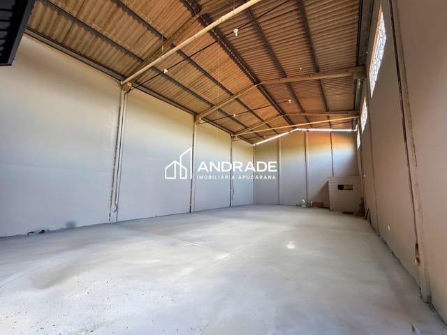 Galpão / Barracão com 364m², para alugar, no bairro Núcleo Habitacional Adriano Correia em Apucarana