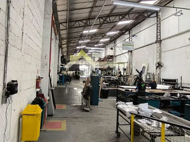 Galpão / Barracão com 500m², à venda, no bairro Vila São João em Guarulhos
