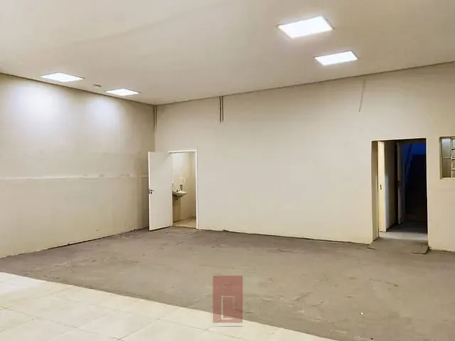 Galpão / Barracão com 360m², para alugar, no bairro Cambuci em São Paulo