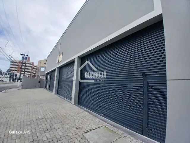 Galpão / Barracão com 350m², para alugar, no bairro Vila Santo Antônio em Guarujá