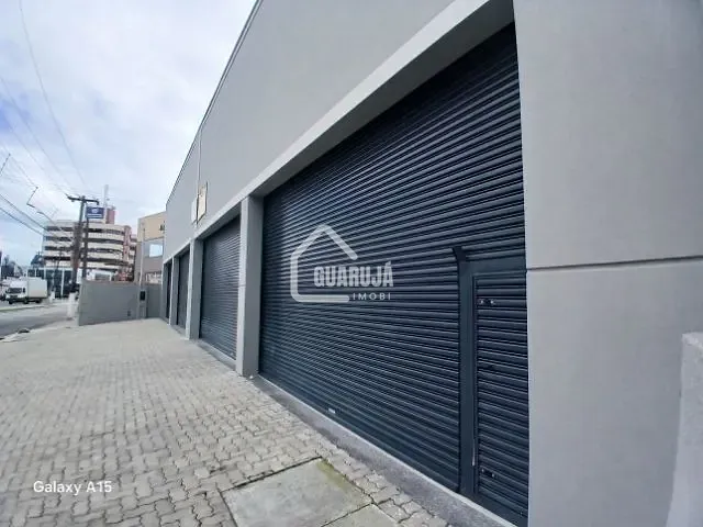 Galpão / Barracão com 350m², para alugar, no bairro Vila Santo Antônio em Guarujá