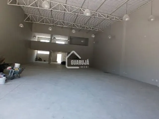 Galpão / Barracão com 350m², para alugar, no bairro Vila Santo Antônio em Guarujá